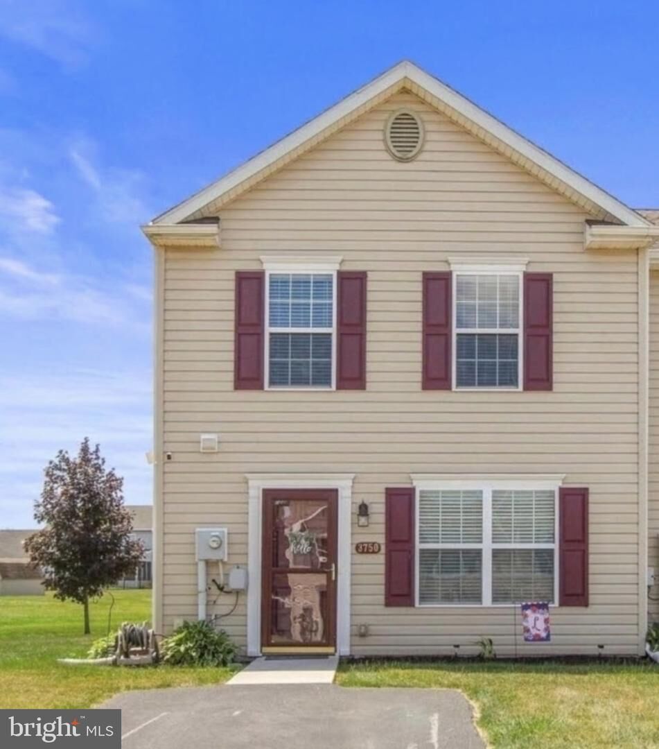 Property Photo: 3750 Mazeland Court 32 PA 17315