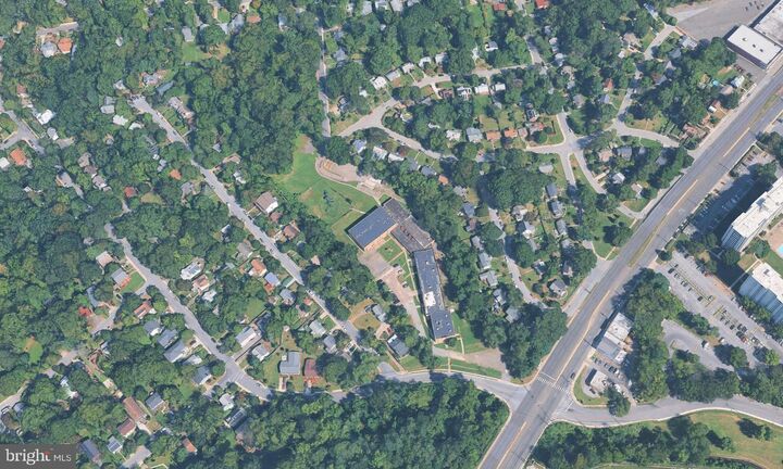 Property Photo:  6501 Poplar Avenue  MD 20912 