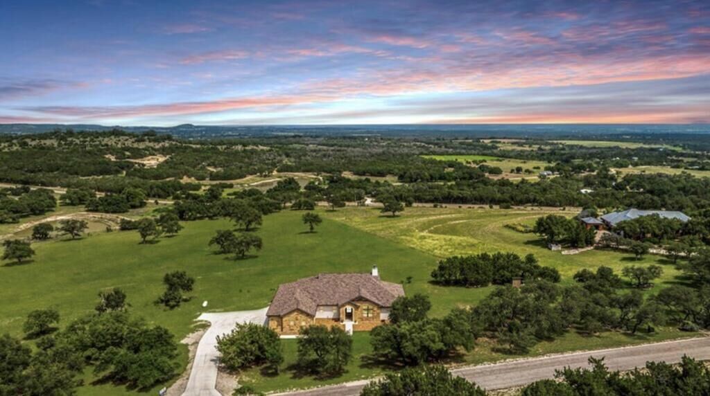 Property Photo:  328 Distant View Dr  TX 78624 