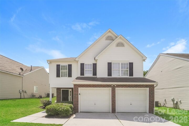 Property Photo: 5930 Brookfield Pointe Drive NC 28216