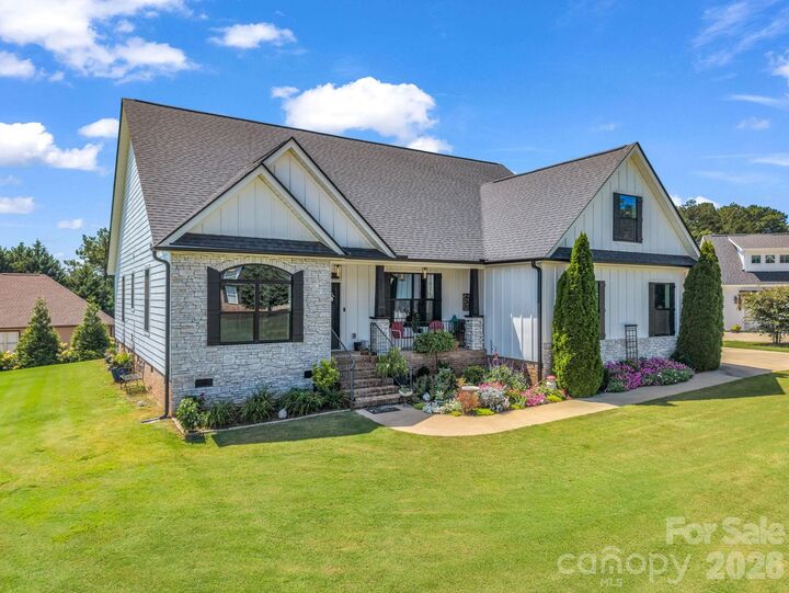 Property Photo:  718 Tinsberry Lane  SC 29349 