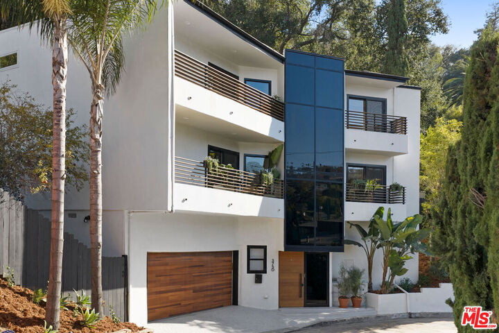 Property Photo:  3750 Arbolada Rd  CA 90027 