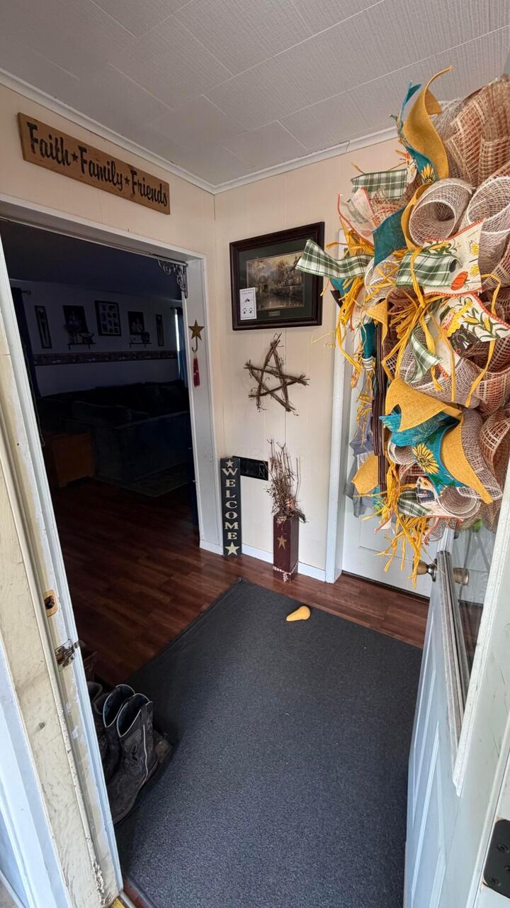 Property Photo:  595 E Hunter Street  OH 43138 