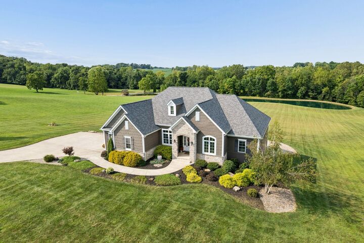 Property Photo:  6004 Royalton SW Road  OH 43130 