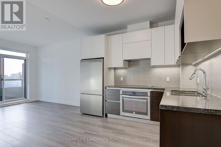 Property Photo:  25 Water Walk Drive 506  ON L6G 0G3 