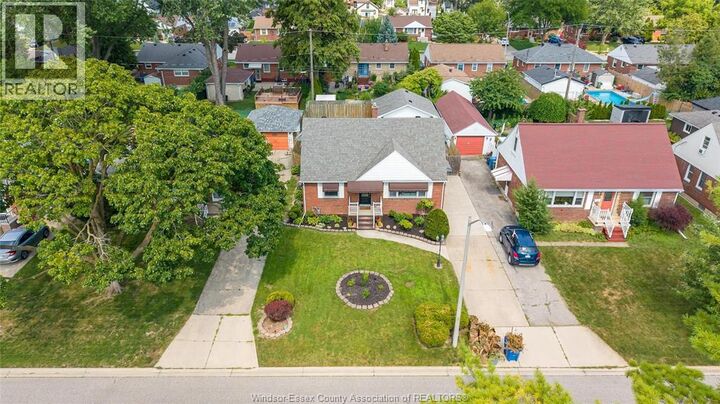 Property Photo: 1030 Isabelle Place ON N8S 3B2