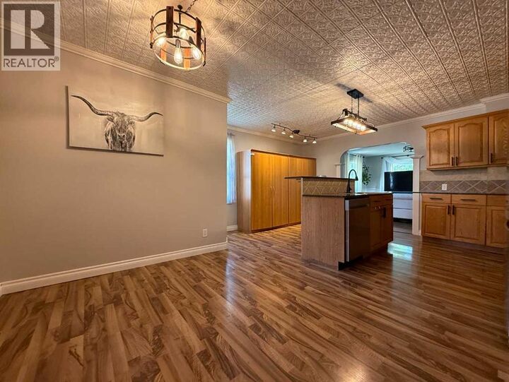 Property Photo:  505 6 Avenue  AB T9W 1A9 