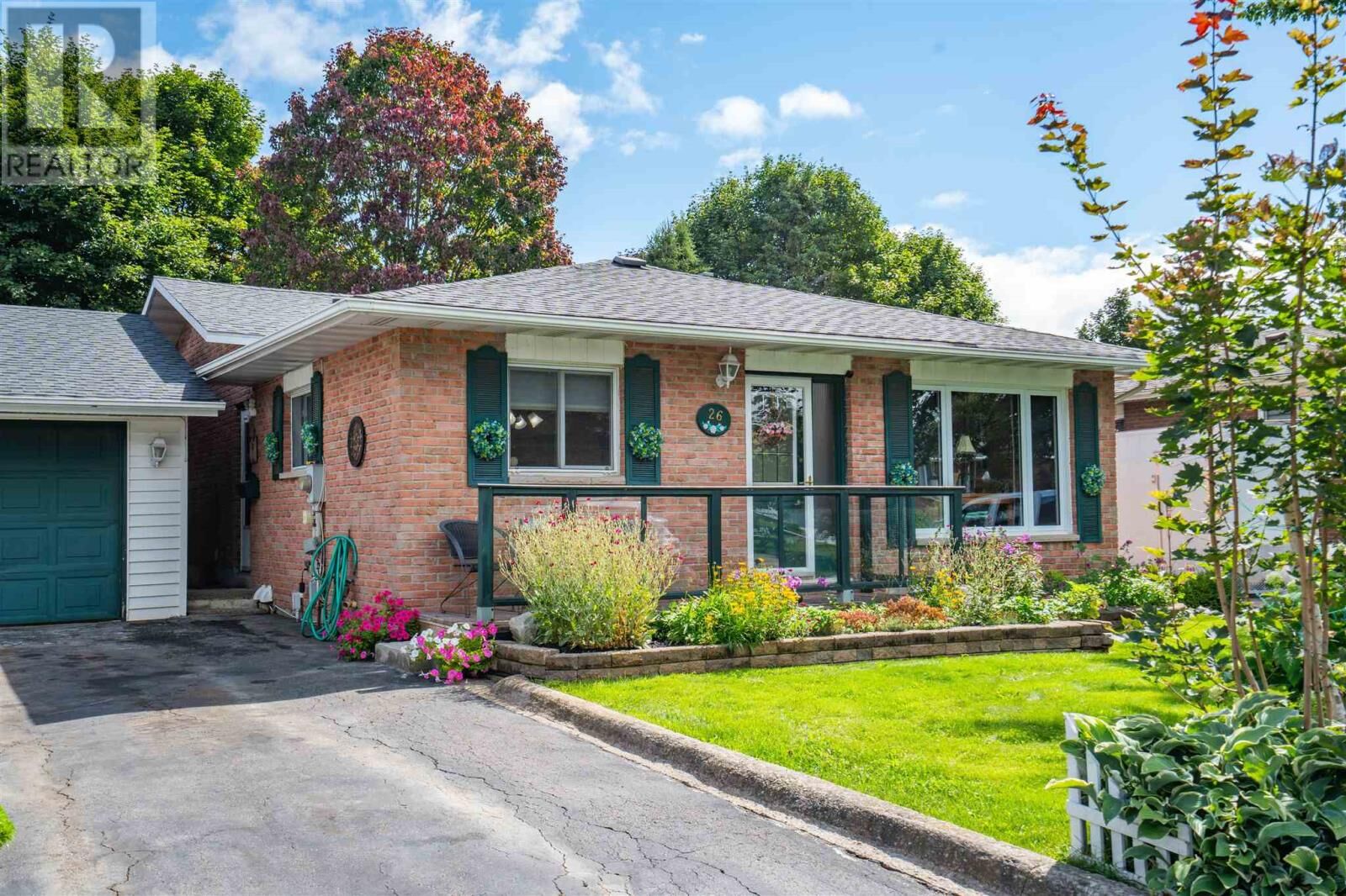 Property Photo:  26 Heath Rd  ON P6A 6E2 