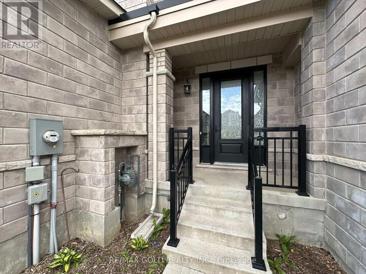 Property Photo:  120 Huntingford Trail  ON N4T 0M3 