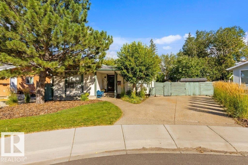 Property Photo: 16715 98 St NW AB T5X 2S8