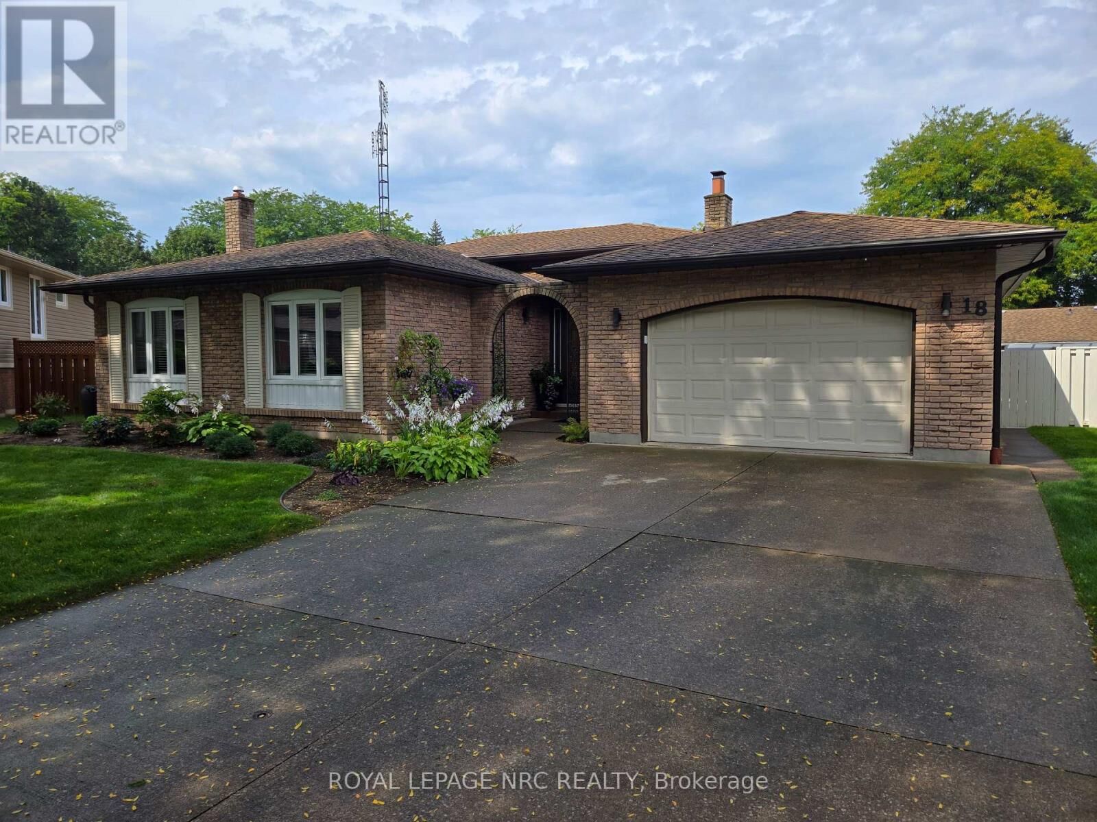 Property Photo:  18 Deanna Crescent  ON L2N 6R9 