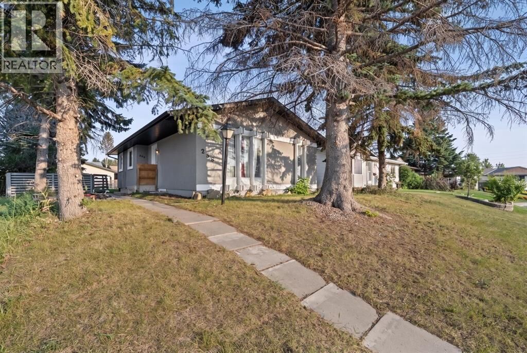 Property Photo: 259 Manora Crescent Northeast AB T2A 4S4