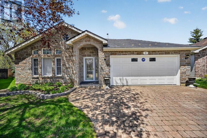 Property Photo:  24 Regency Place  ON K6V 7M5 