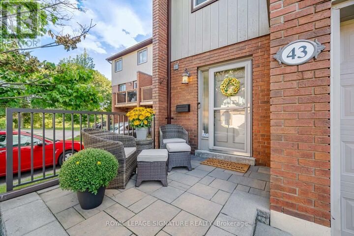 Property Photo:  1764 East Rathburn Road East 43  ON L4W 2N8 