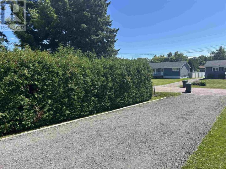 Property Photo:  54 Killarney Rd  ON P6B 4N8 
