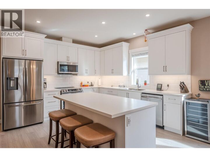 Property Photo:  389 10th Avenue  BC V0X 1N3 