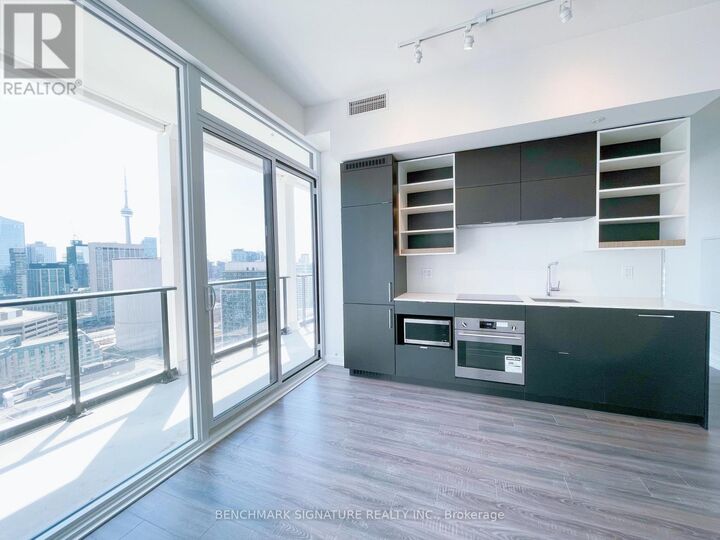 Property Photo: 20 Edward Street 2710 ON M5G 1C9