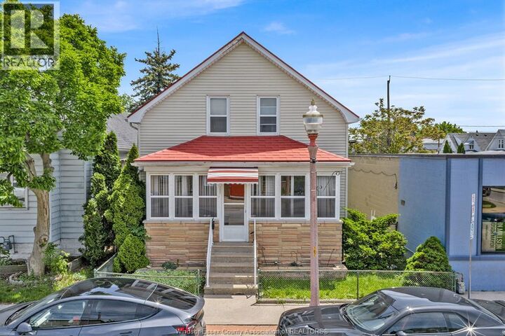 Property Photo:  1221 Erie  ON N9A 3Z6 