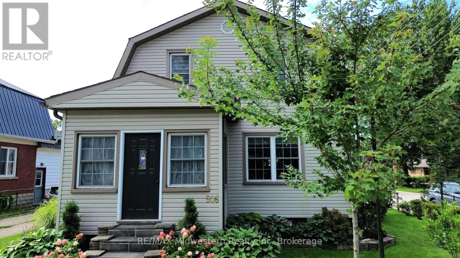 Property Photo:  506 Main Street East  ON N4W 2C6 