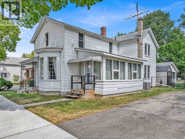Property Photo:  235 George Street  ON N9V 2E8 