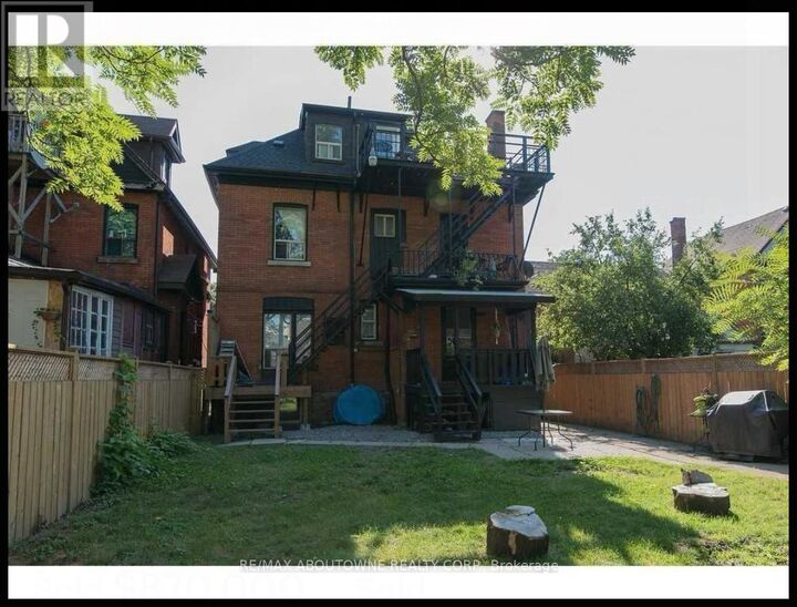 Property Photo: 66 Wellington Street South 101 ON L8N 2R1