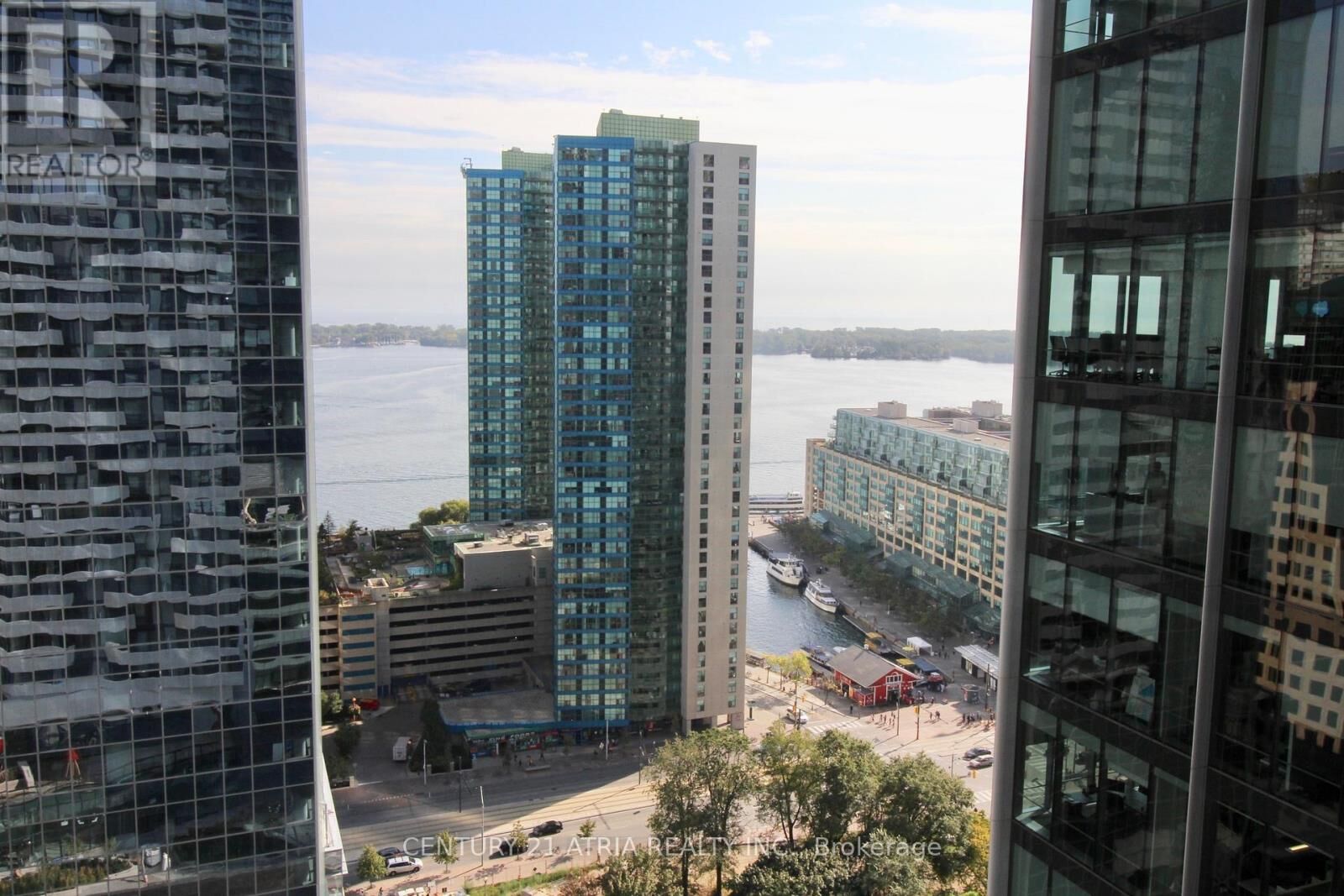 Property Photo: 100 Harbour Street 2510 ON M5J 0B5