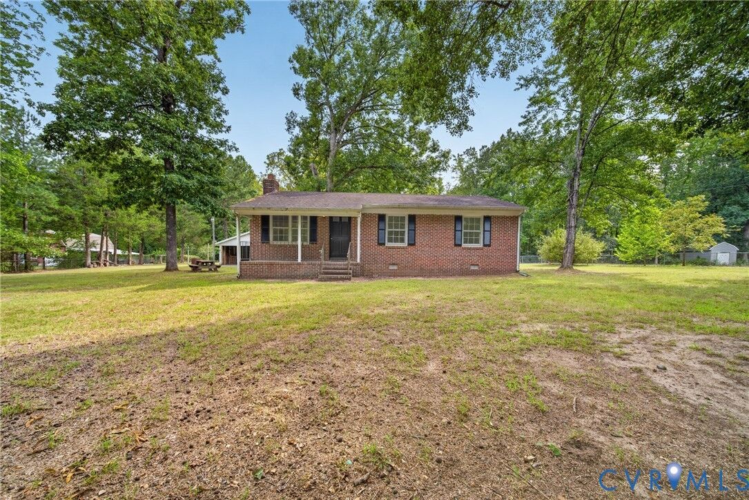 Property Photo: 854 Moorefield Road VA 23181
