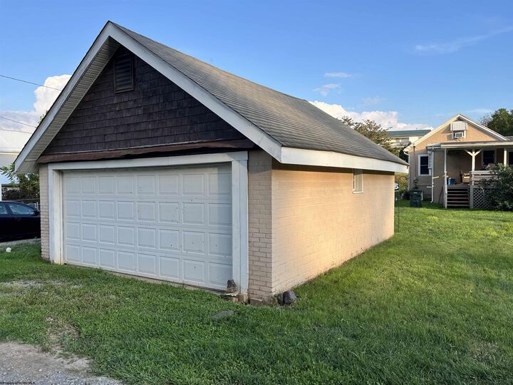 Property Photo: 55 W Lincoln Street WV 26201