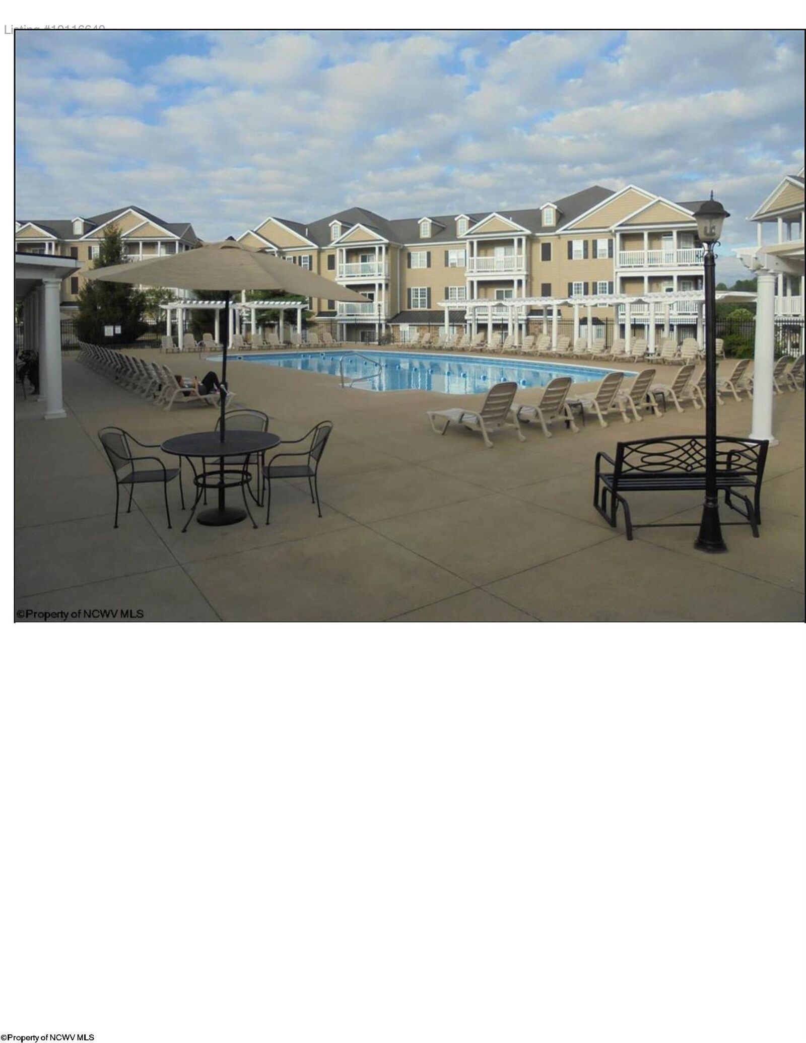 Property Photo: 2537 Suncrest Village WV 26505