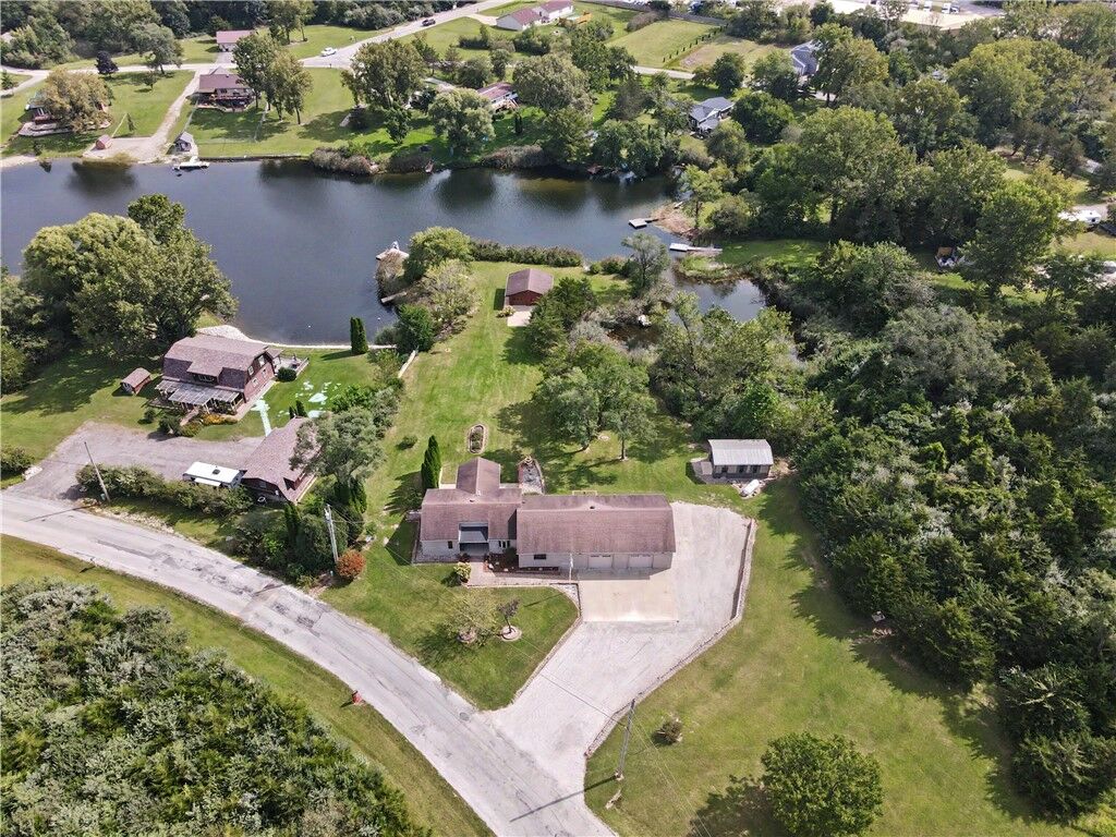 Property Photo: 103 E Autumn Drive IL 61858