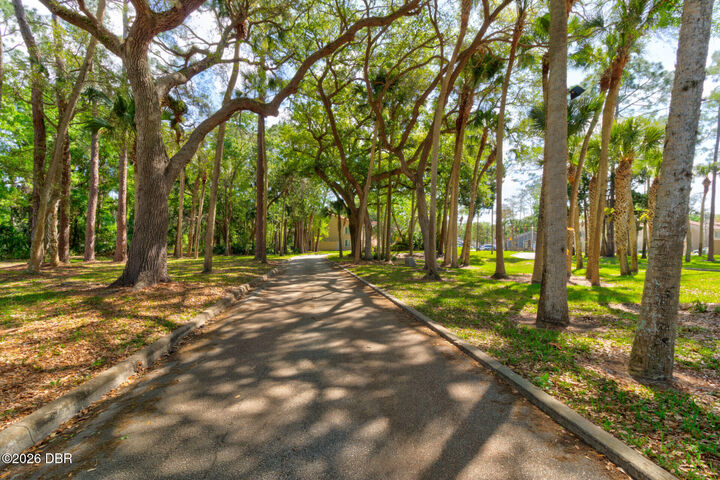 Property Photo: 101 Bob White Court 101J FL 32119