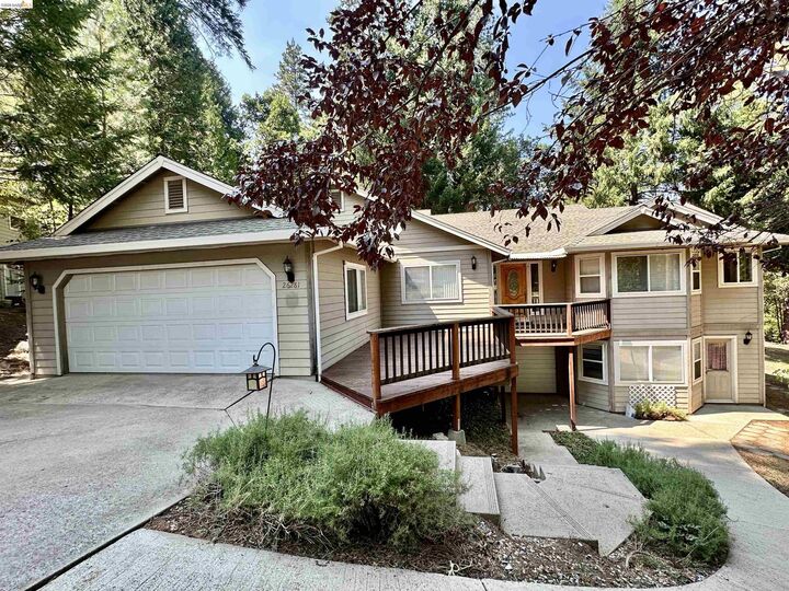 Property Photo: 26281 Saint Andrews Ct CA 95666