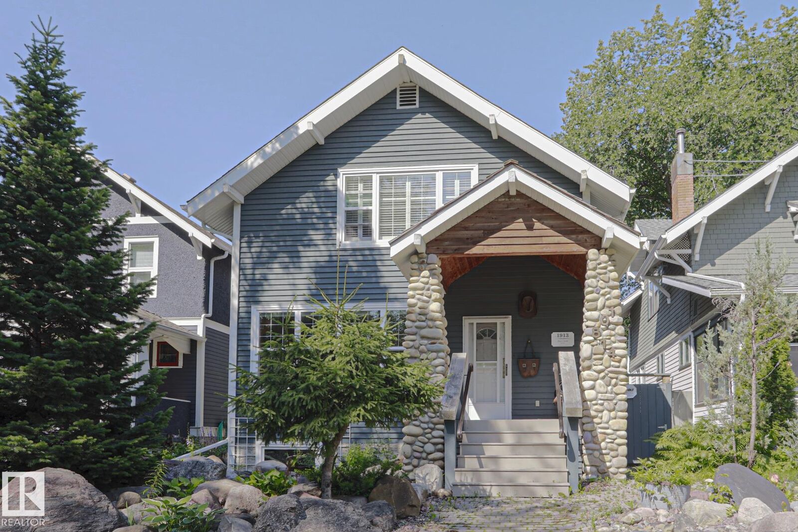 Property Photo:  10814 125 Street NW  AB T5M 0L4 