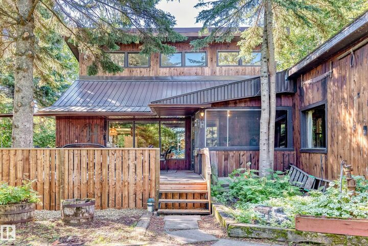 Property Photo:  141 5 Street  AB T0E 0B9 
