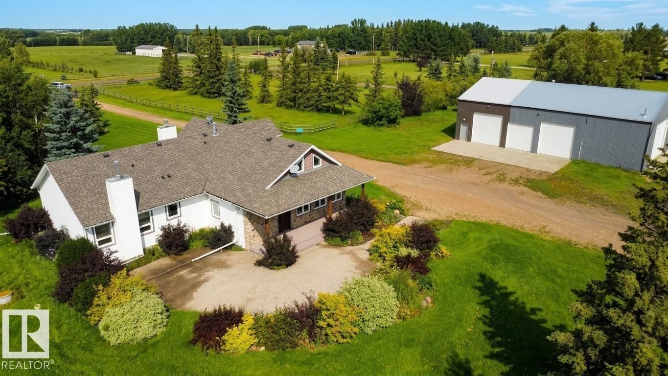 Property Photo:  26317 Twp Road 552  AB T8R 1T4 