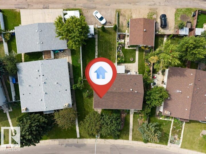 Property Photo: 632 Knottwood Road NW AB T6K 1W8