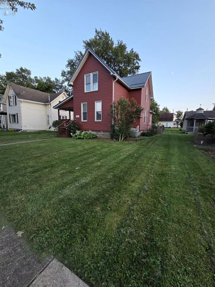 Property Photo:  527 Woodland Avenue  OH 44890 