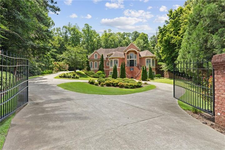 Property Photo:  4680 Hamden Forest Drive SW  GA 30331 