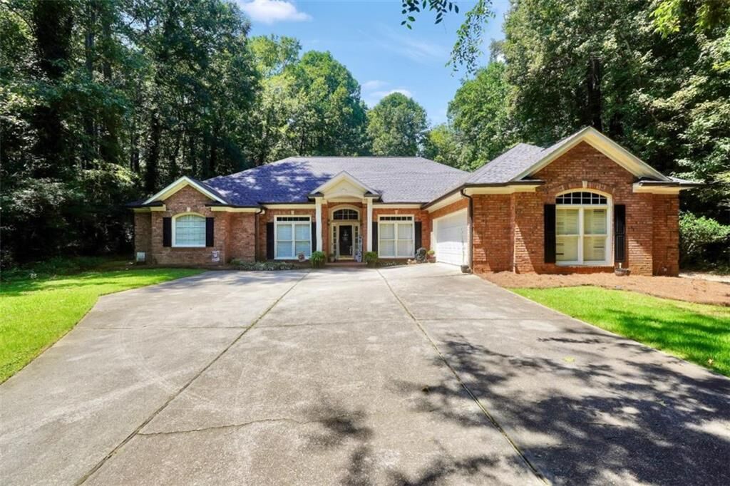 Property Photo:  2434 Creekside Trace  GA 30236 