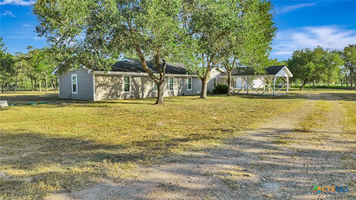 Property Photo:  351 Sulphur Estates Rd  TX 77905 