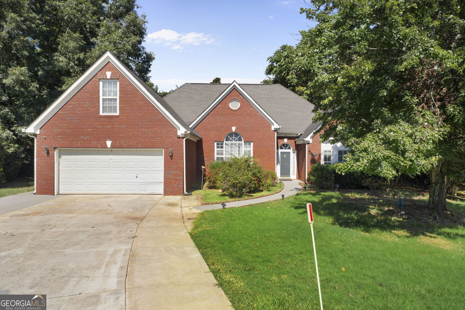 Property Photo:  1000 Georgian Hills Dr  GA 30045 