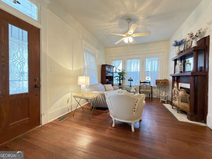 Property Photo:  1453 Metropolitan Parkway SW  GA 30310 