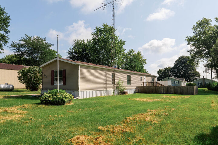 Property Photo: 307 S Chestnut Street IN 47942
