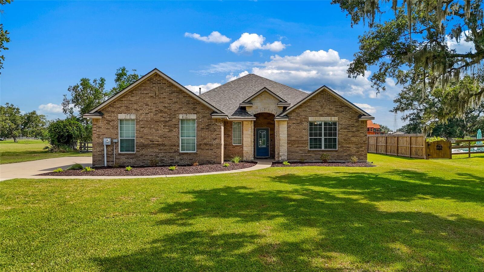 Property Photo:  1132 Quarter Horse Trail  TX 77515 