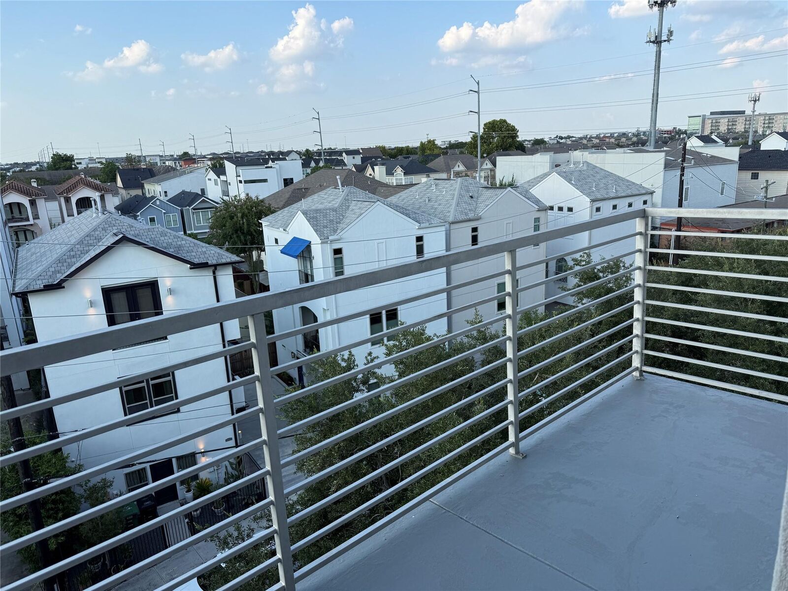 Property Photo: 505 Jackson Hill Street 409 TX 77007