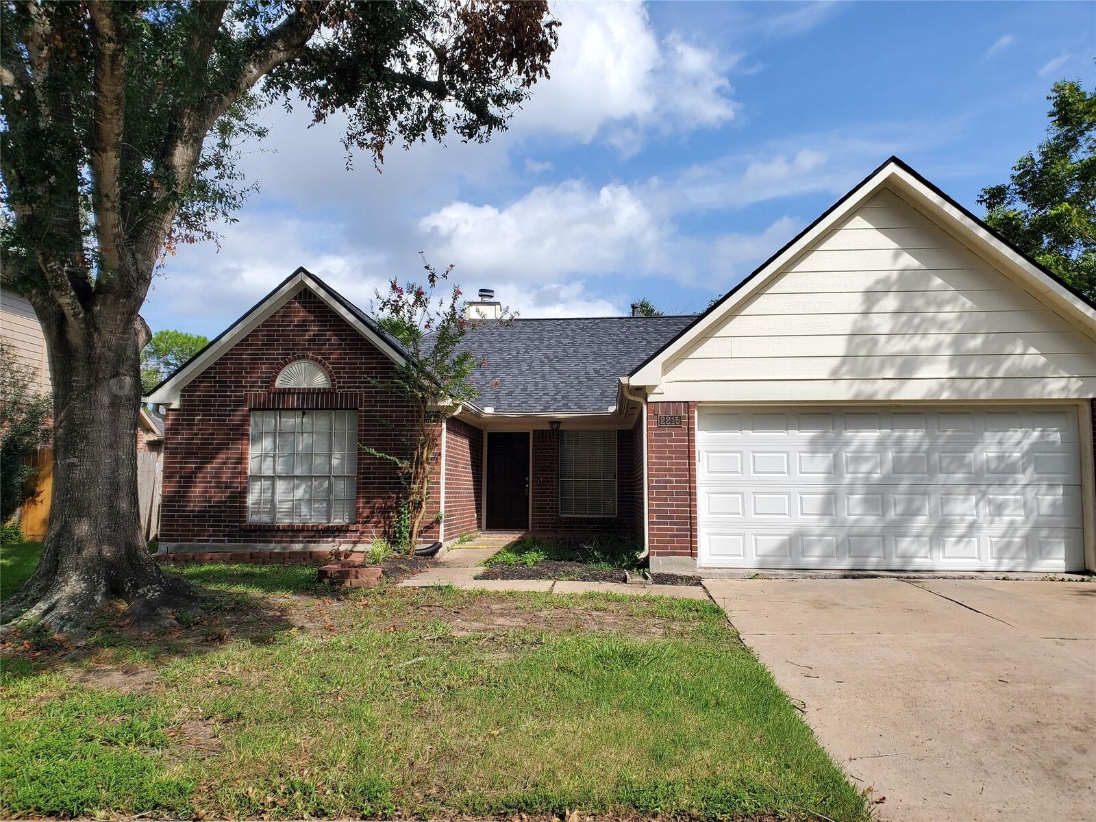 Property Photo:  2215 Lady Leslie Lane  TX 77581 