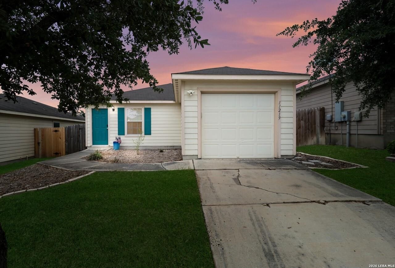 Property Photo: 11219 Pecan Canyon TX 78252