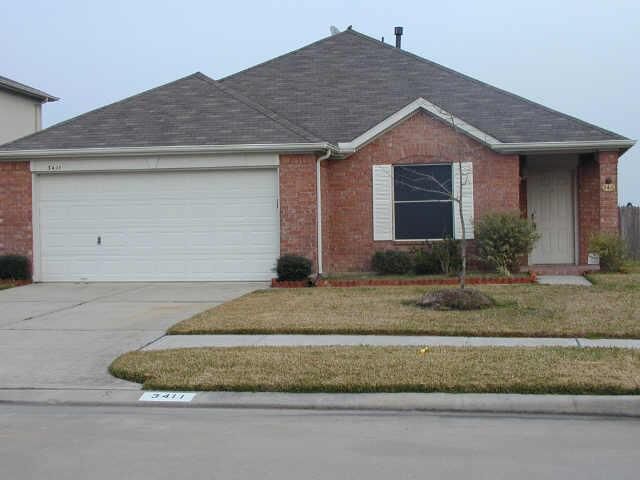 Property Photo: 3411 N Wheatstalk Lane TX 77581