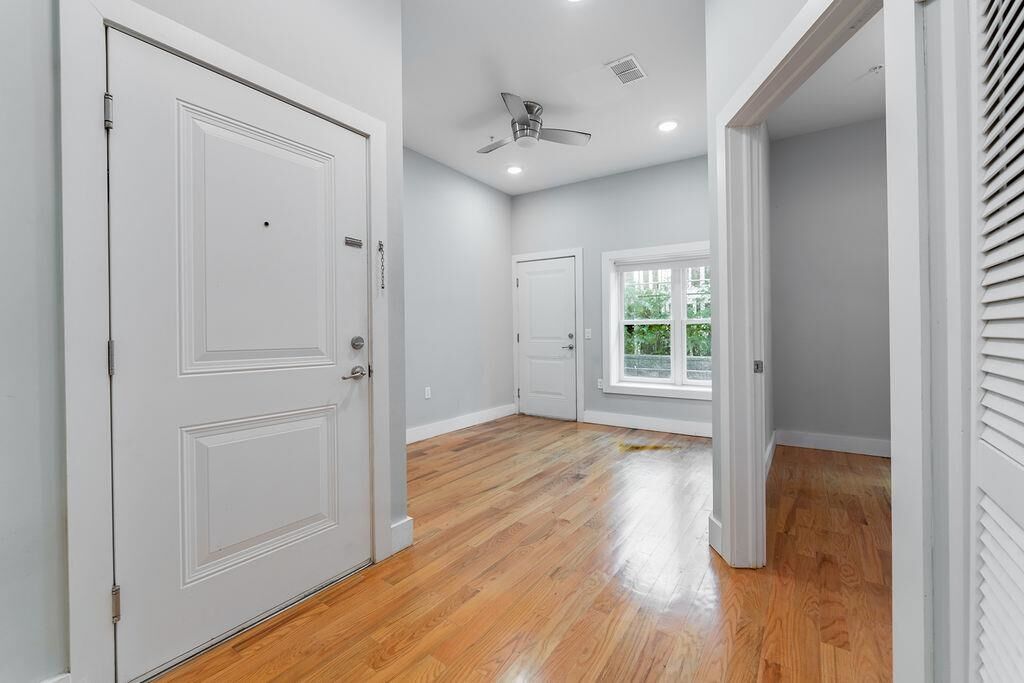 Property Photo:  62 Newkirk St 3C  NJ 07306 