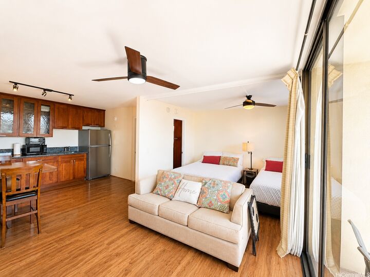 Property Photo: 2240 Kuhio Avenue 1607 HI 96815